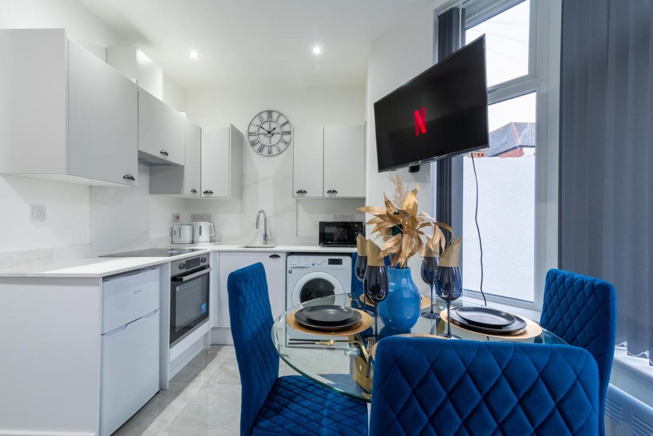 Cardiff Luxe Living Apartments Bagian luar foto